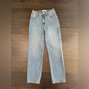 Abercrombie & Fitch Dad High Rise Crossover Jean 26 2 short